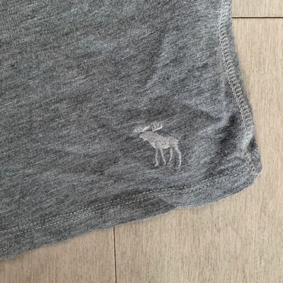 SOLD Abercrombie & Fitch Tank Top - Picture 2 of 7